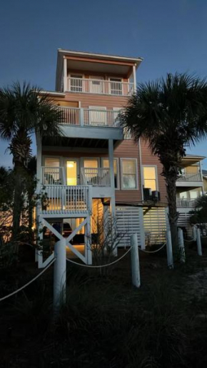 Beautiful Home Walk To Pool, Beach And Lagoon